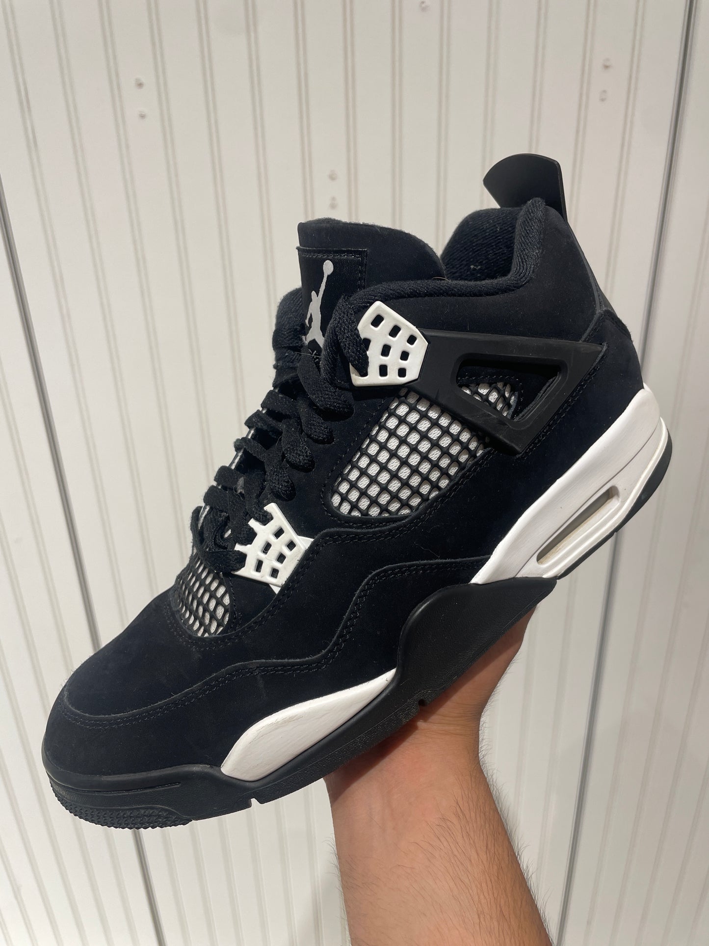 Air Jordan 4 Retro White Thunder (PRE-OWNED)