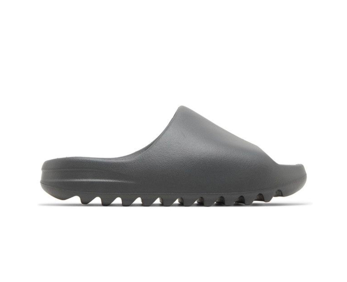 Yeezy Slide Granite (PRE-OWNED)