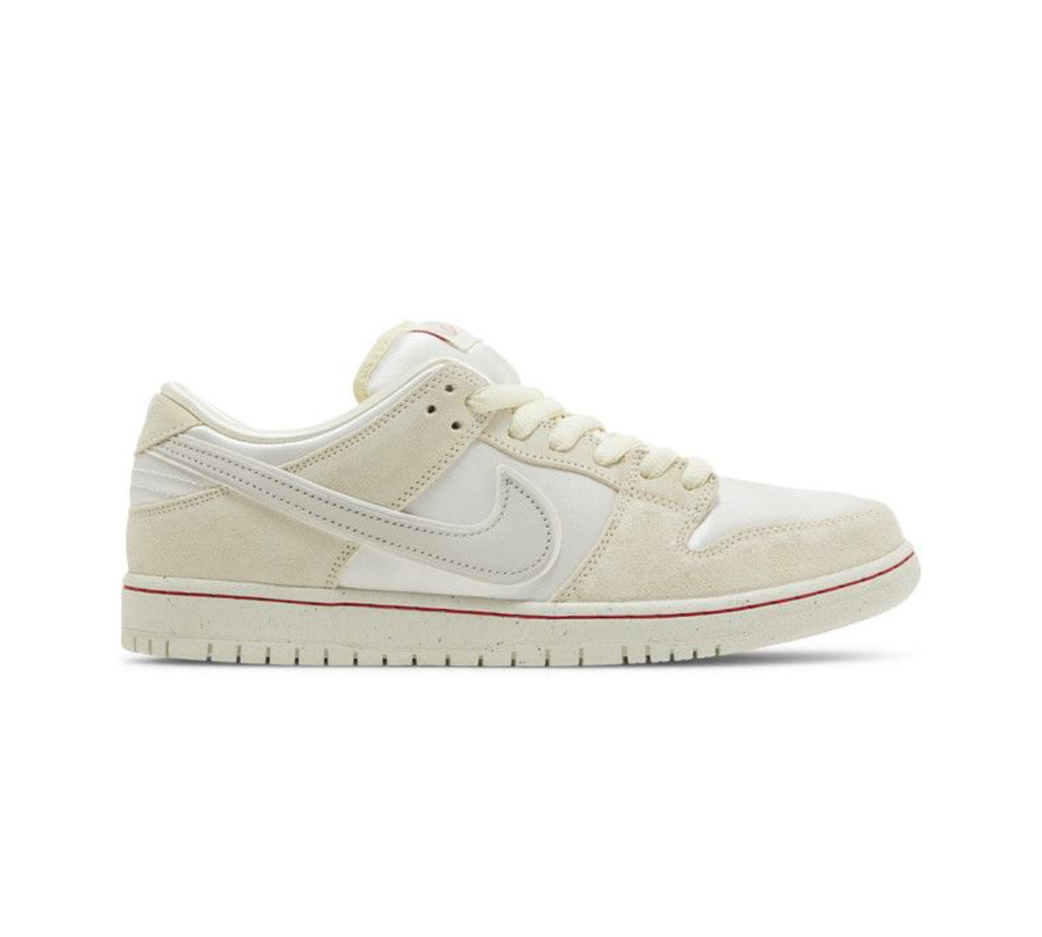 Dunk Low SB City Of Love Bone (PREOWNED)