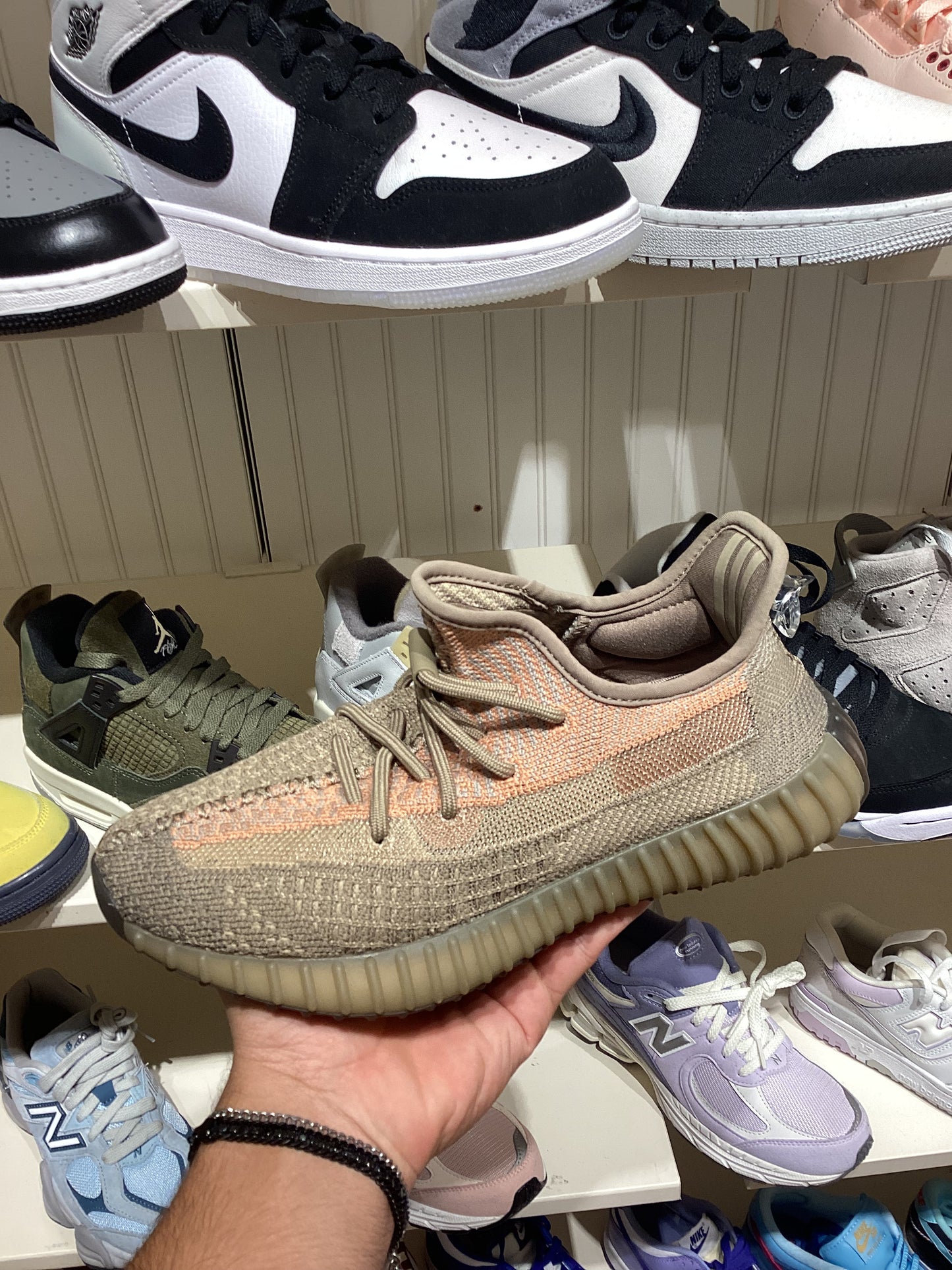 Yeezy Boost 350 V2 Sand Taupe (PRE-OWNED)
