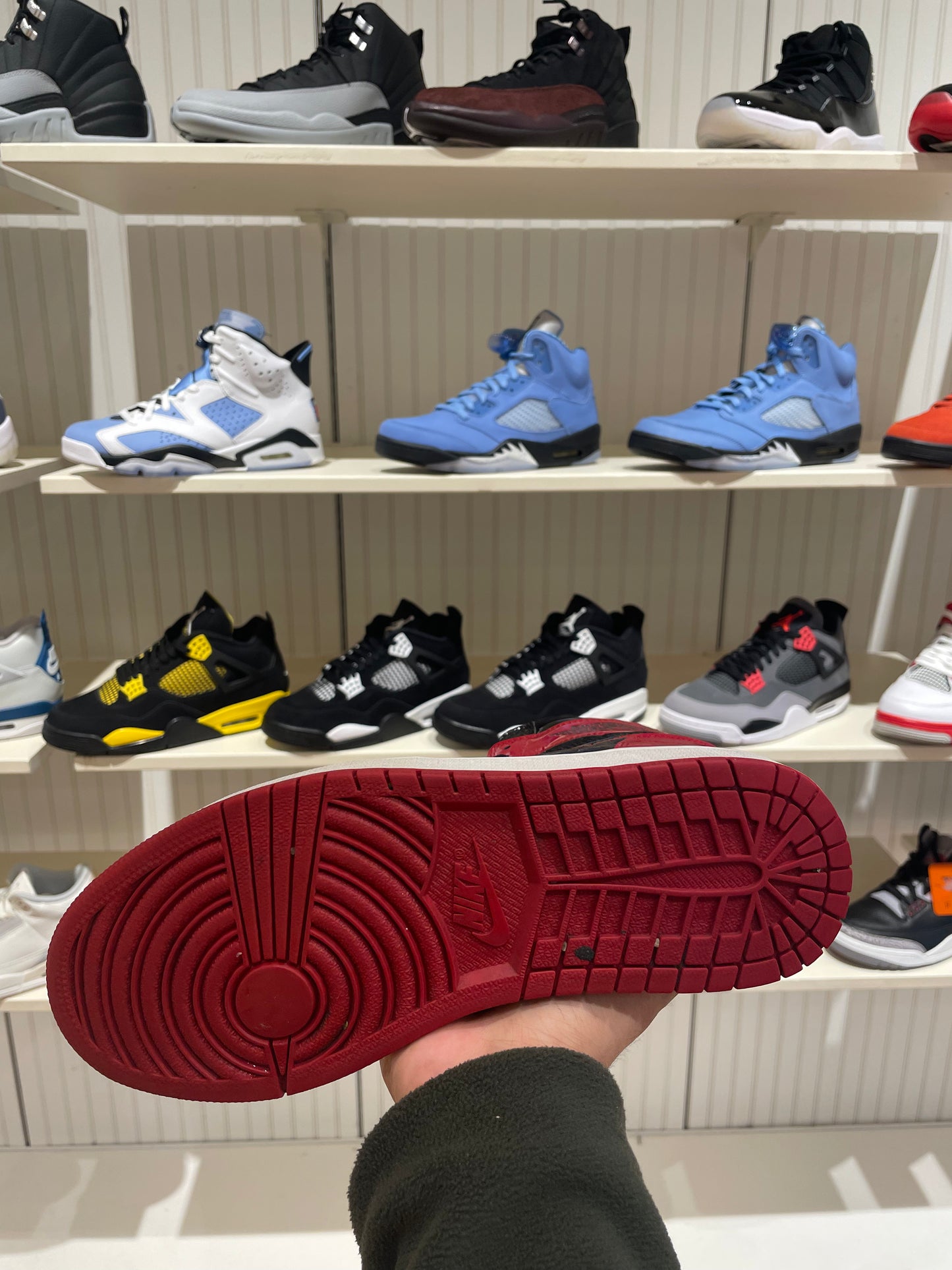 Jordan 1 Patent Bred (PRE-OWNED) No Box