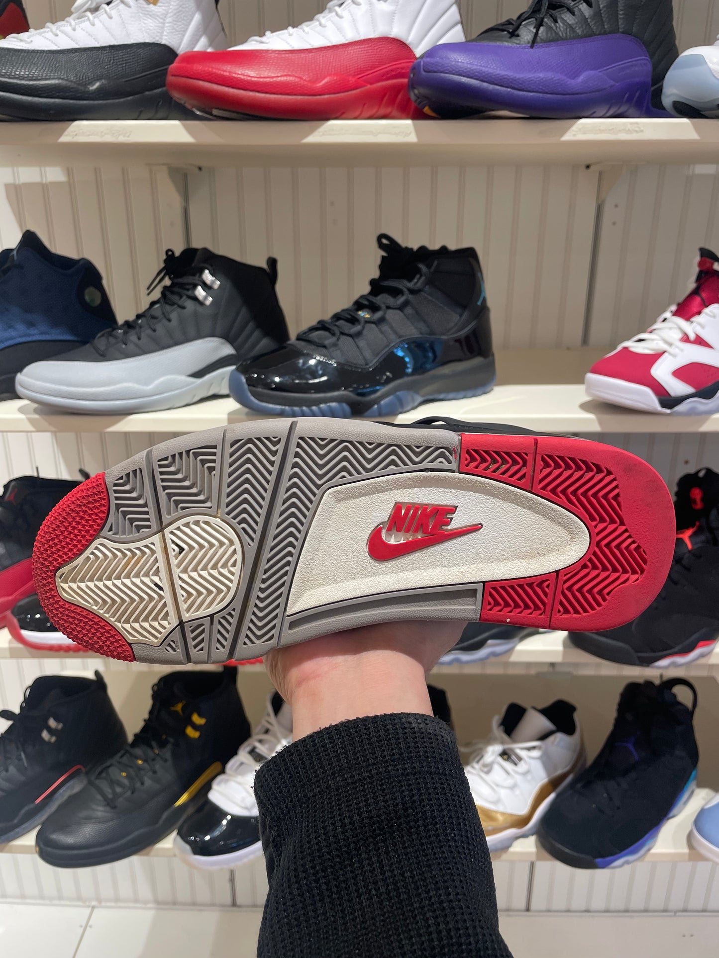 Jordan 4 Bred OG 2019 (PRE-OWNED)