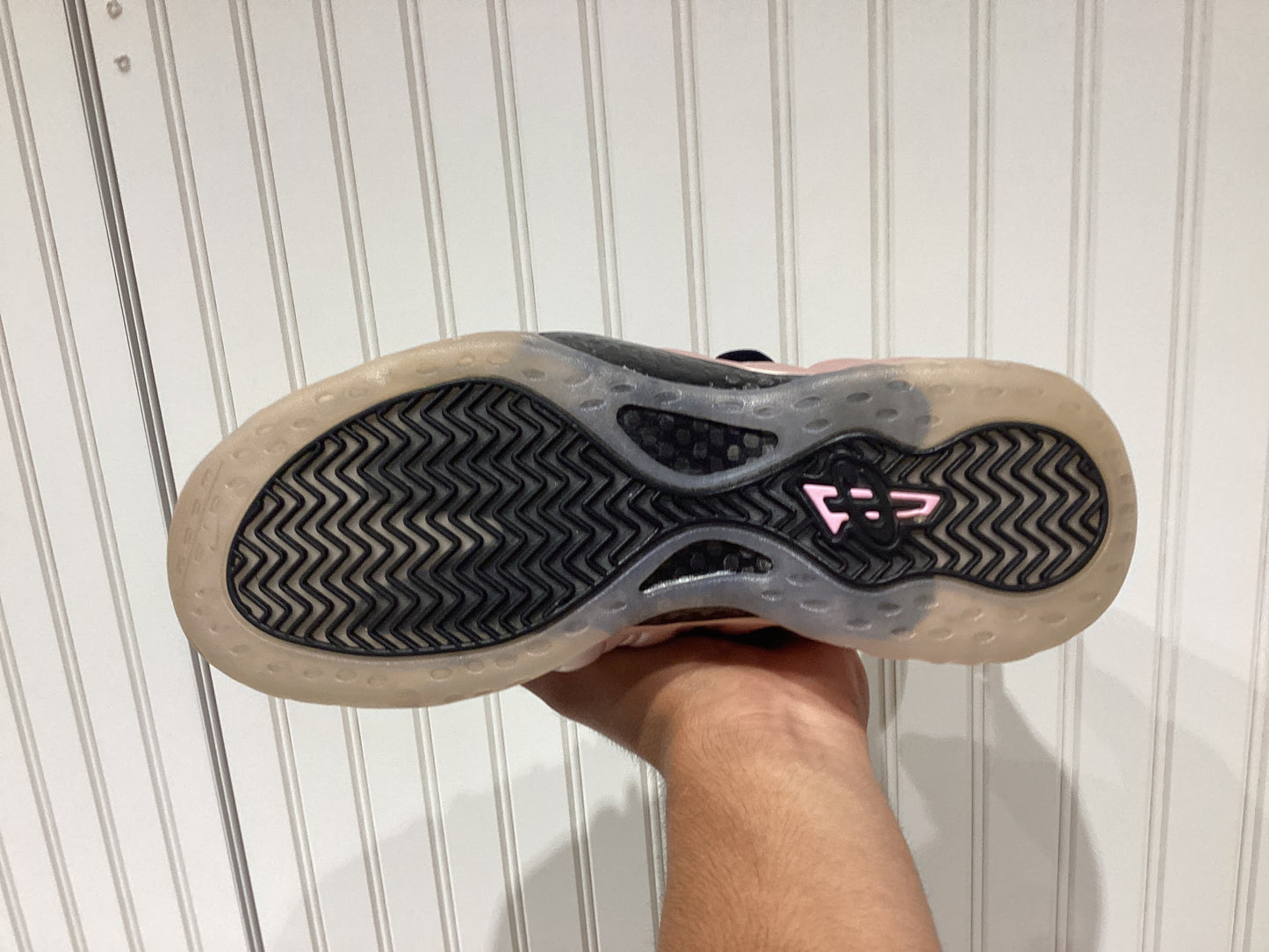Nike Air Foamposite One DMV
Cherry Blossom (PRE-OWNED)