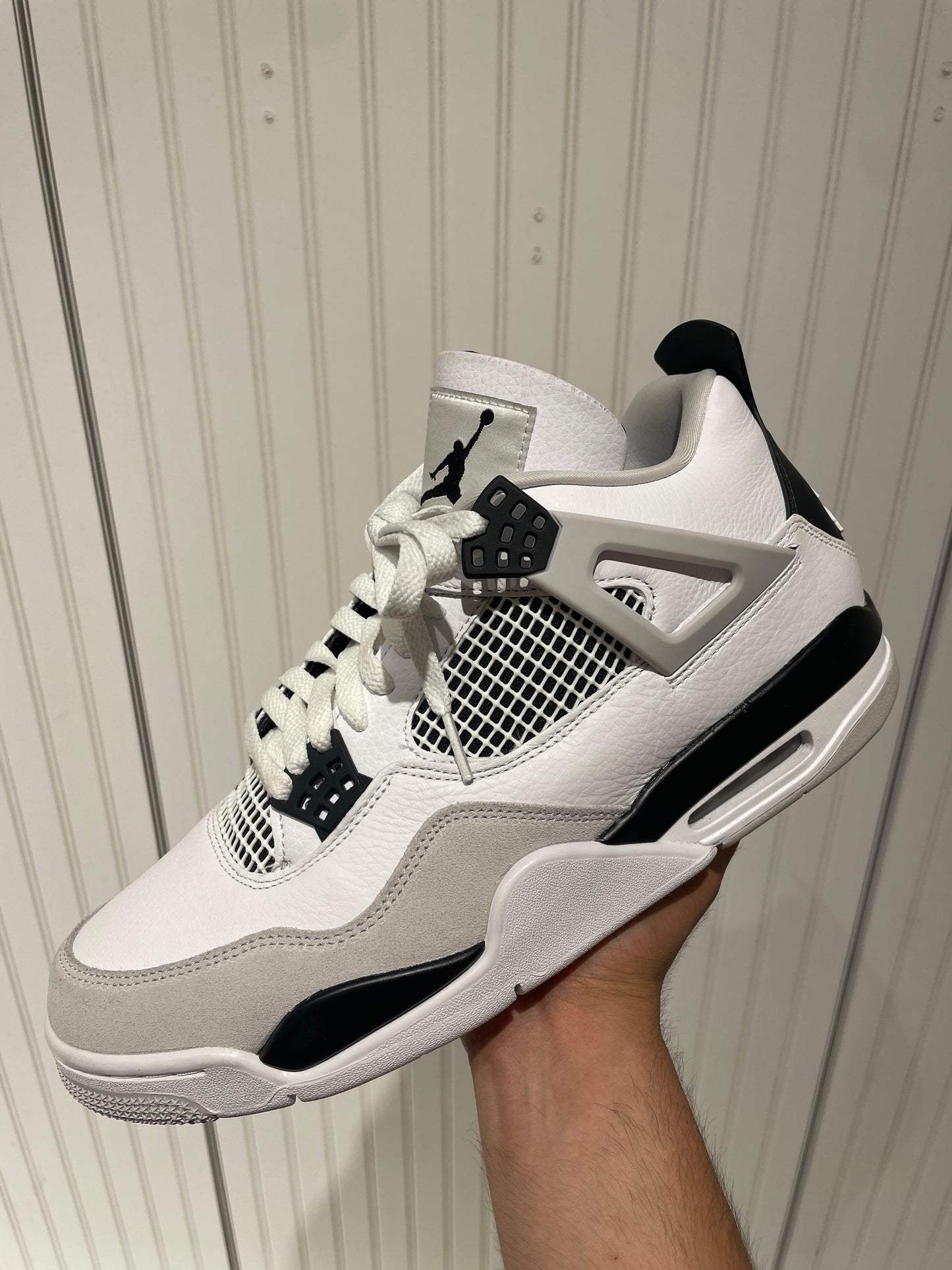 Air Jordan 4 Retro Military Black (PRE-OWNED)