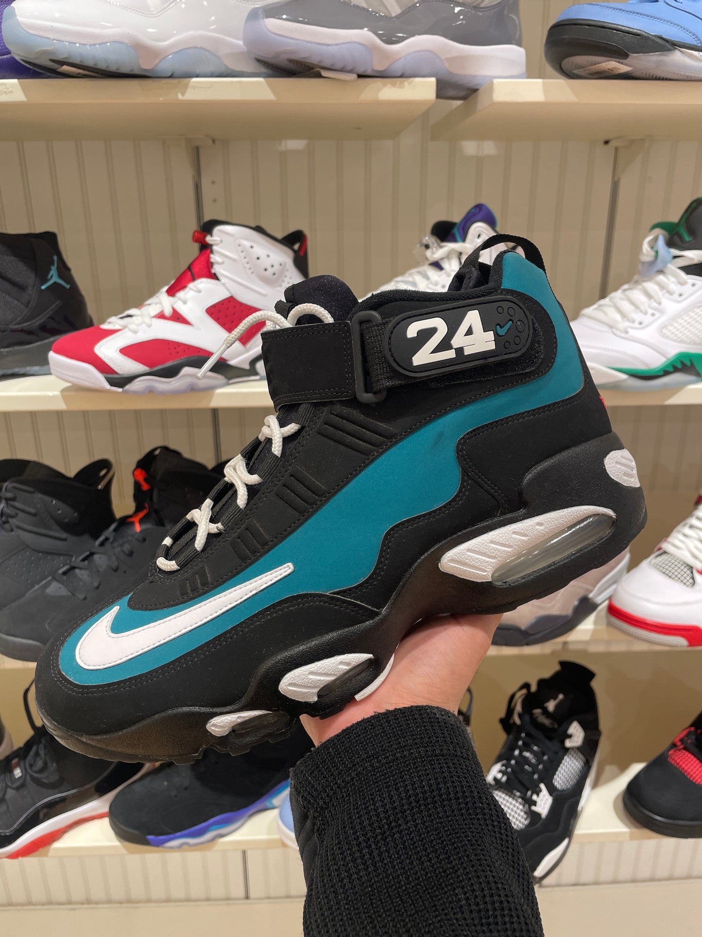 Nike Air Griffey Max 1 Black
Freshwater 2025 (PRE-OWNED)