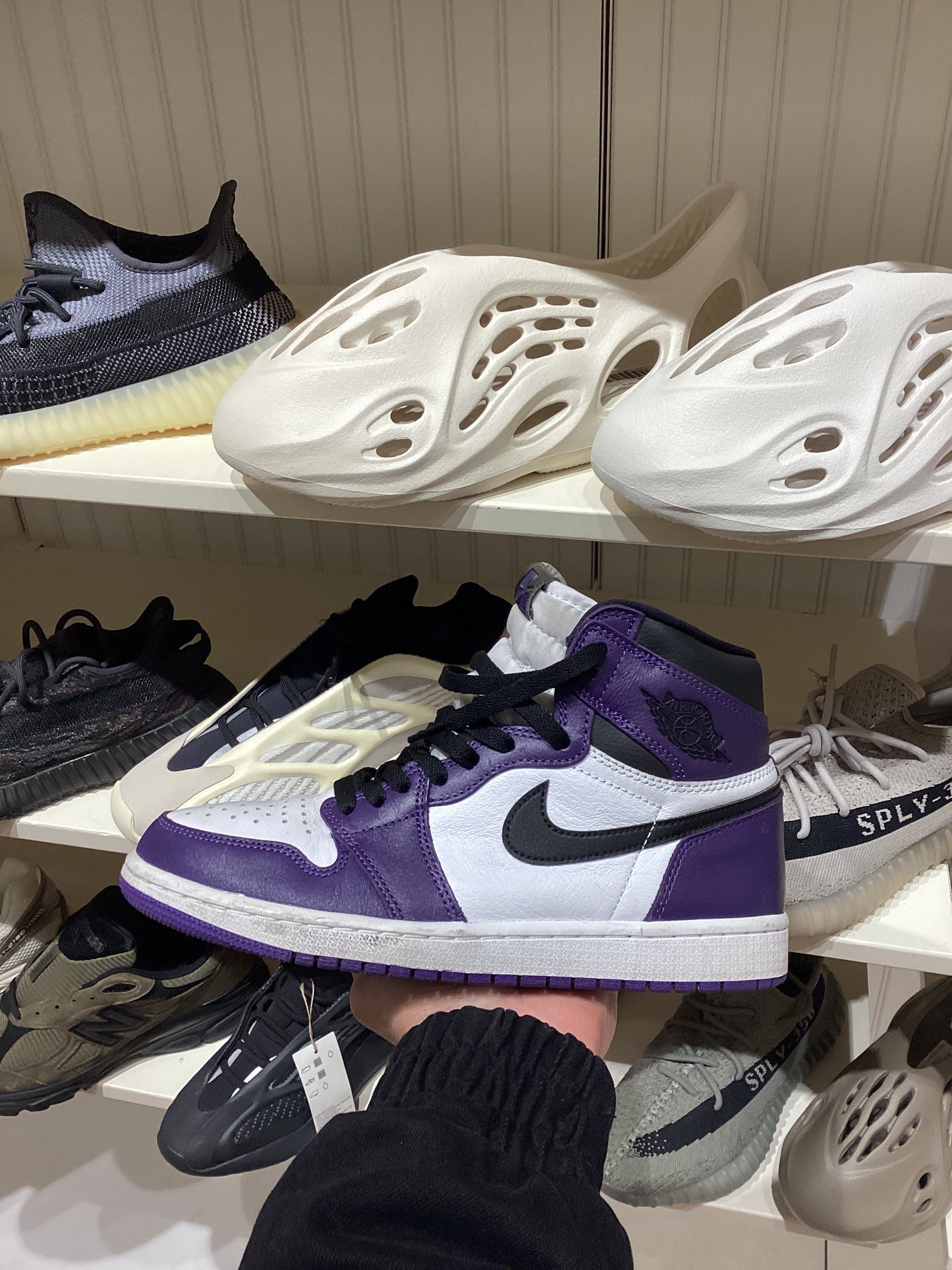 Air Jordan 1 Retro High OG Court
Purple 2.0 (PRE-OWNED)