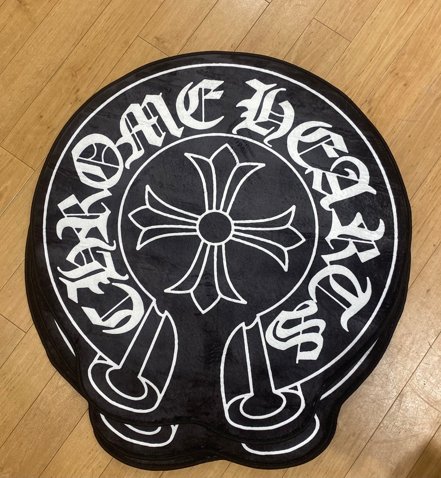 Chrome Hearts Horse Shoe Rug