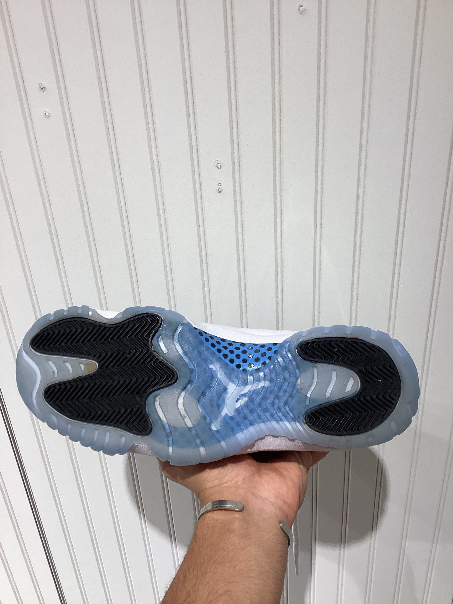 Jordan 11 Legend Blue (PRE-OWNED)