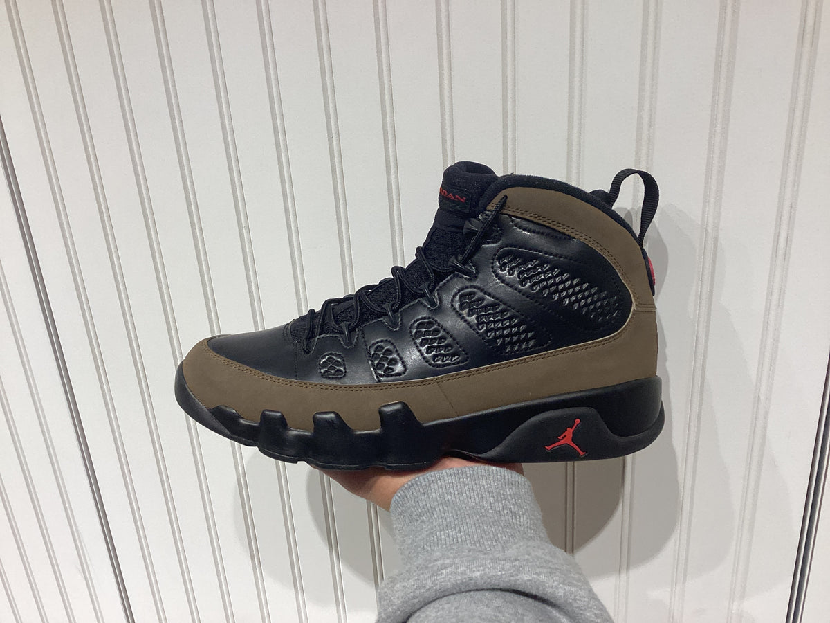 Air Jordan 9 Retro Olive 2012 (PRE-OWNED)