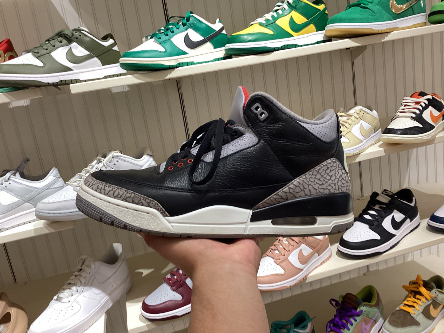 Air Jordan 3 Retro OG Black
Cement 2024 (PRE-OWNED)