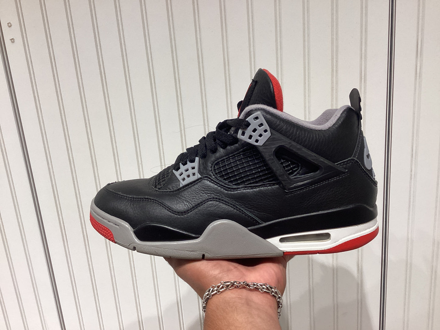 Air Jordan 4 Retro Bred
Reimagined (PRE-OWNED)