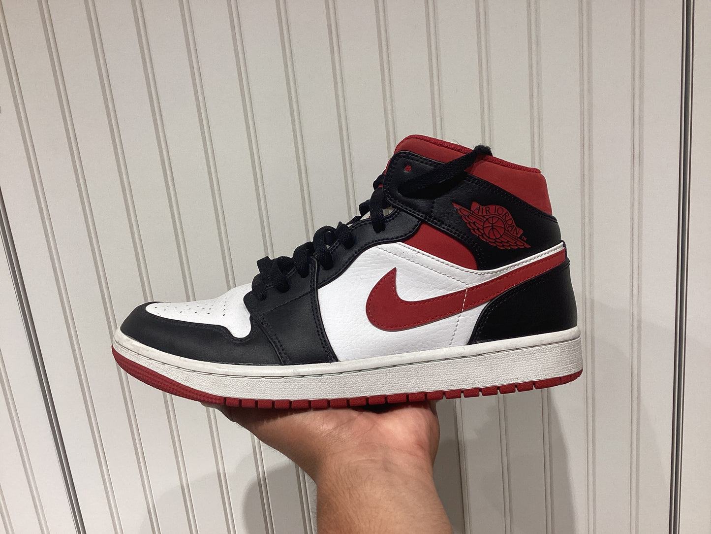 Air Jordan 1 Mid Black Gym Red (PRE-OWNED)
