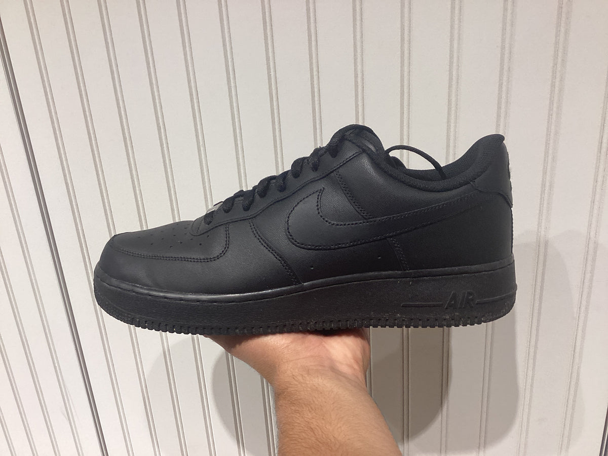Nike Air Force 1'07 Triple Black (PRE-OWNED)