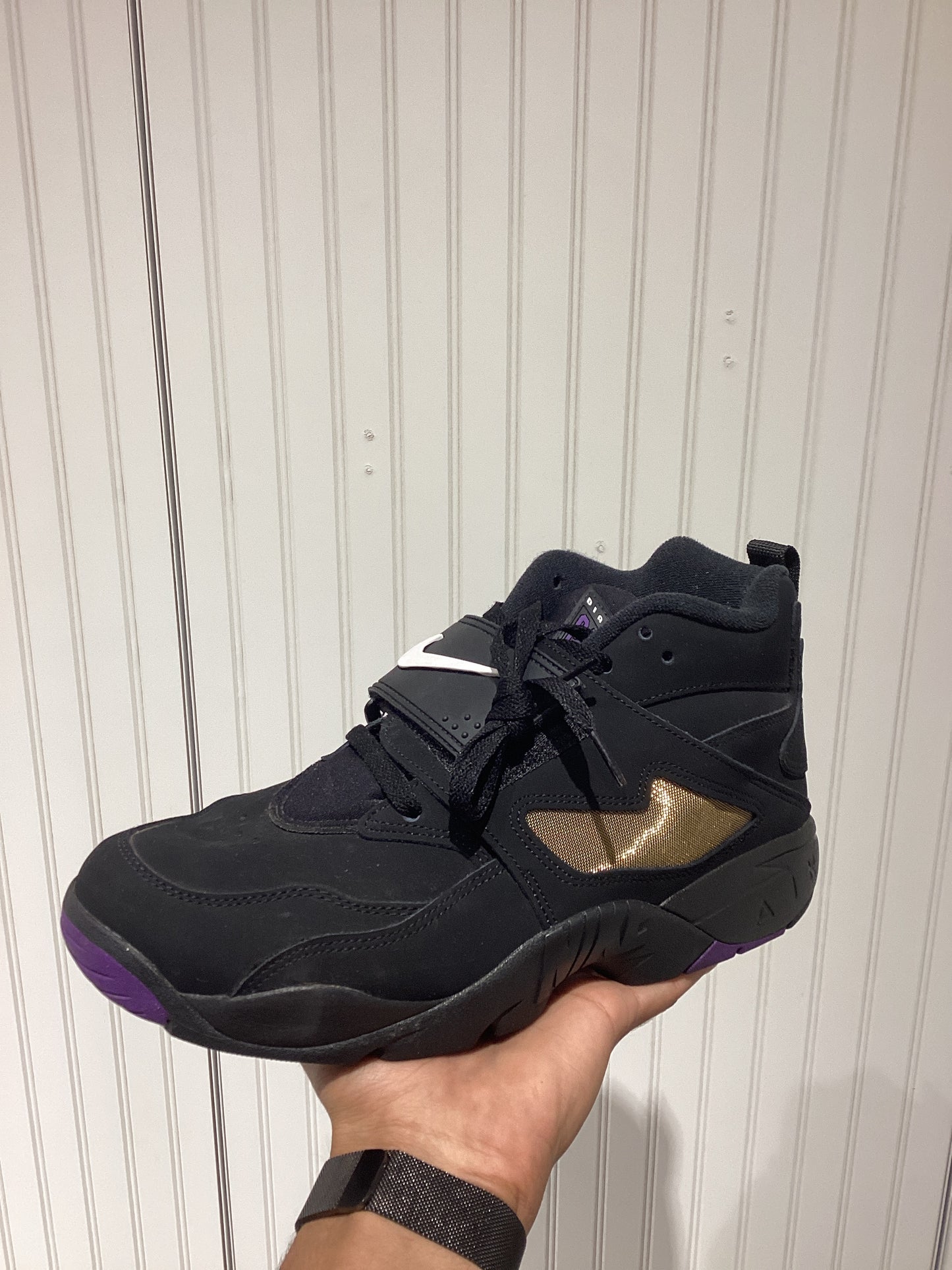 Nike Air Diamond Turf (PREOWNED)