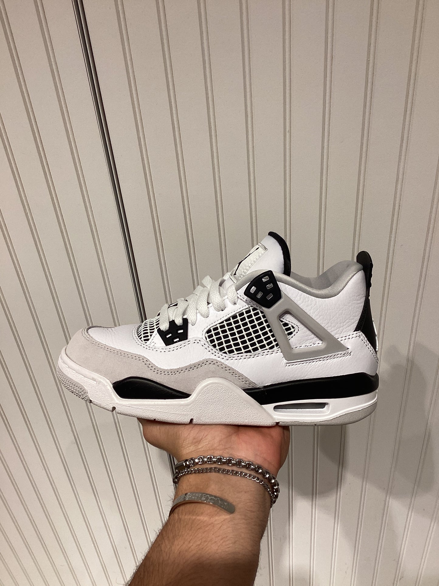 Air Jordan 4 Retro GS Military
Black (PRE-OWNED)