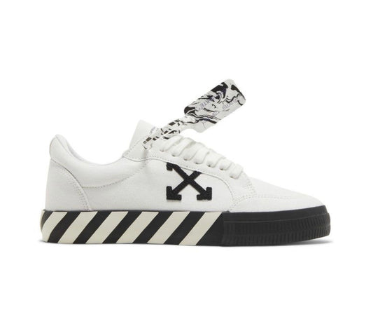 Off-White Vulc Sneaker White
Black (PRE-OWNED)