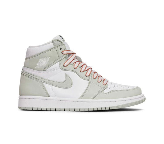 Wmns Air Jordan 1 Retro High OG
Seafoam