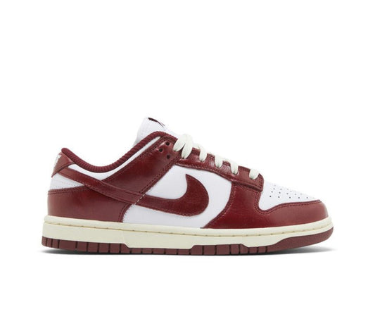 Wmns Dunk Low Premium
Vintage Red