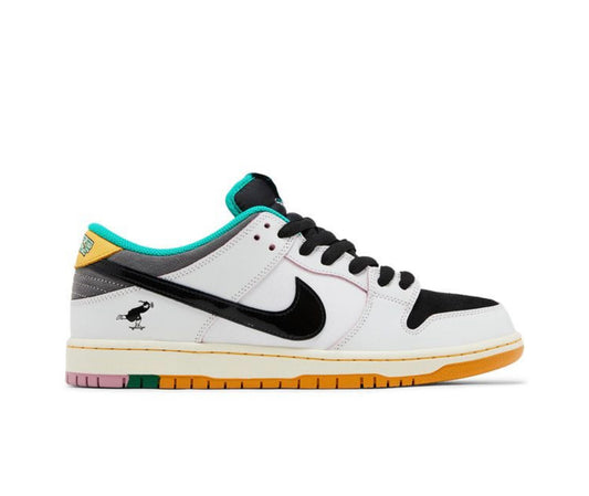 Men's CSEF × Nike Dunk Low SB
White Clear Emerald