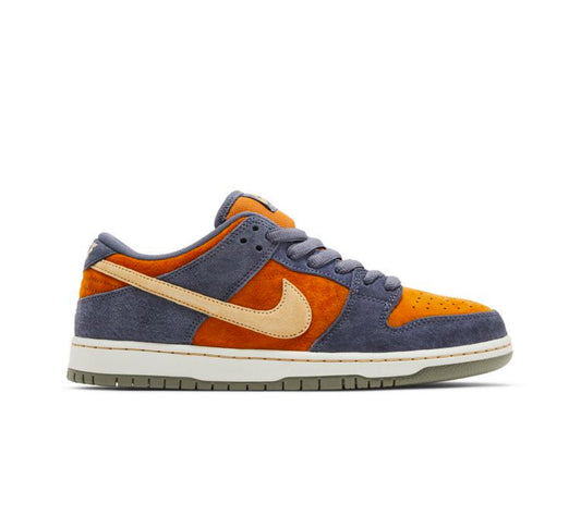 Dunk Low SB Light Carbon Monarch (PREOWNED)