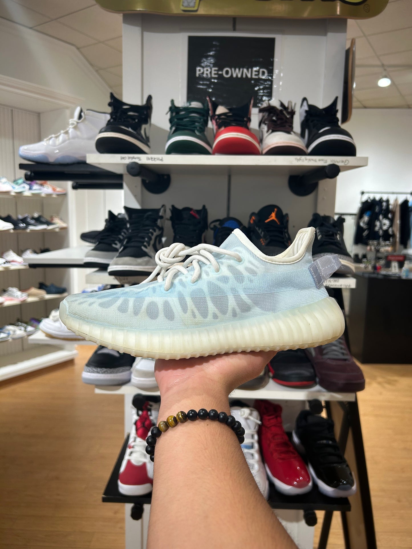 Yeezy Boost 350 V2 Mono Ice (PRE-OWNED)