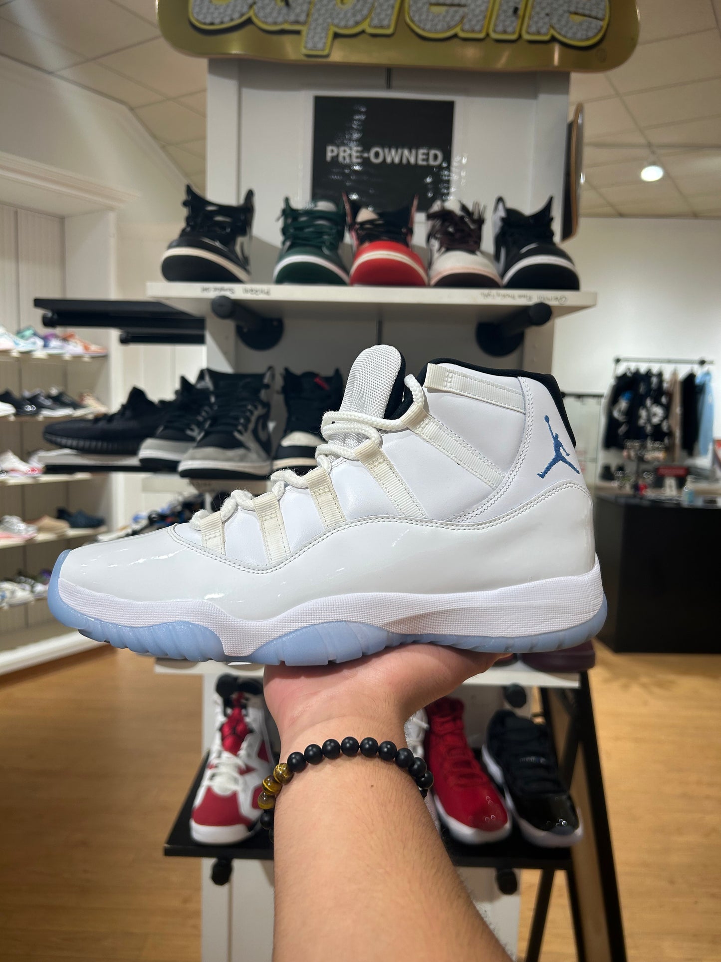 Jordan 11 Legend Blue (PRE-OWNED)