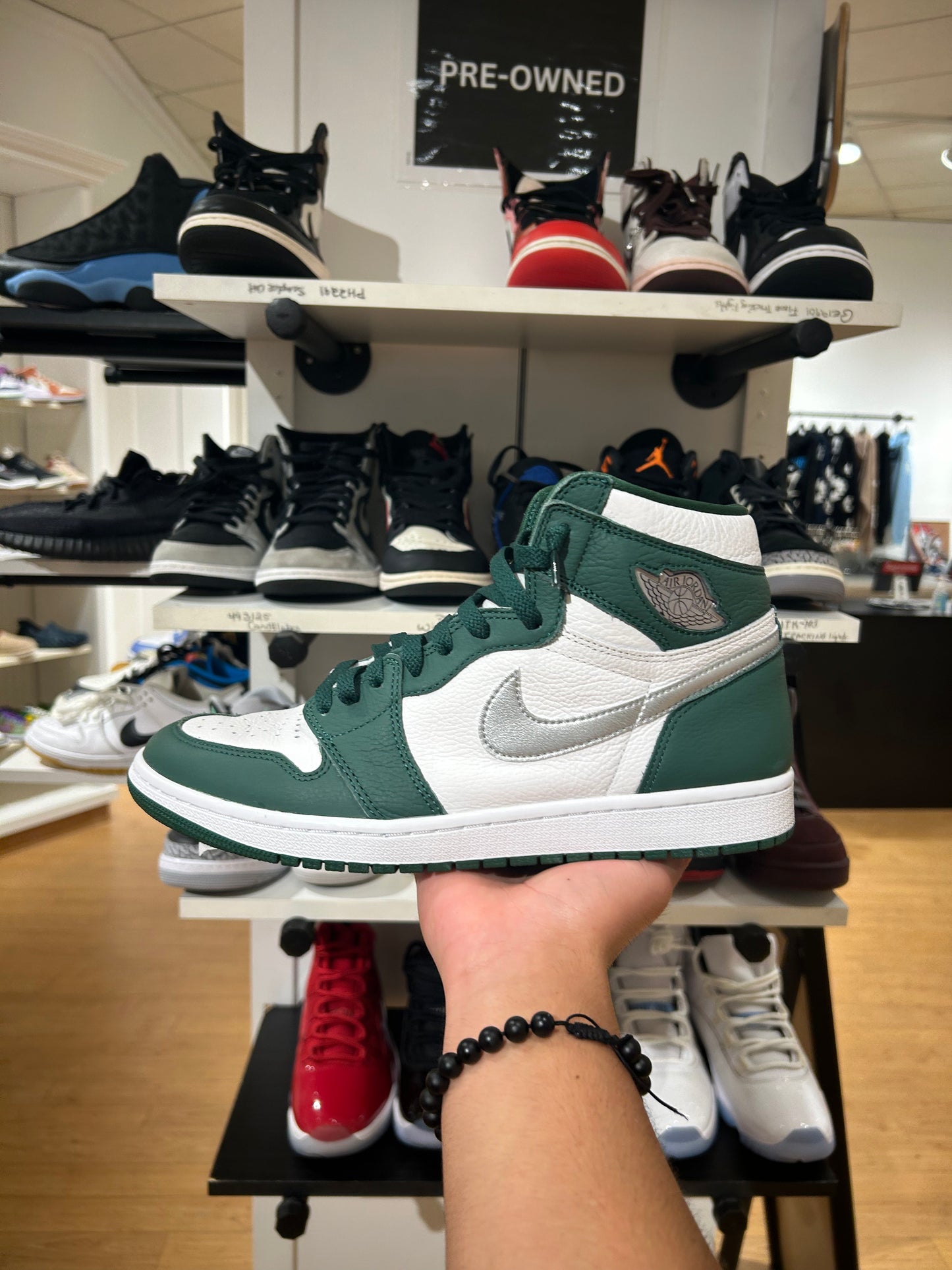 Air Jordan 1 Retro High OG Gorge
Green (PRE-OWNED)