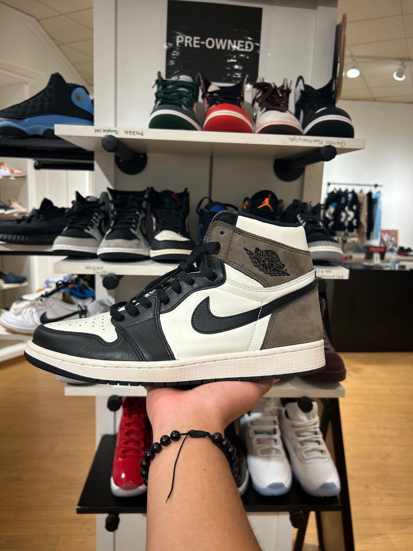 Jordan 1 High Mocha (PRE-OWNED)