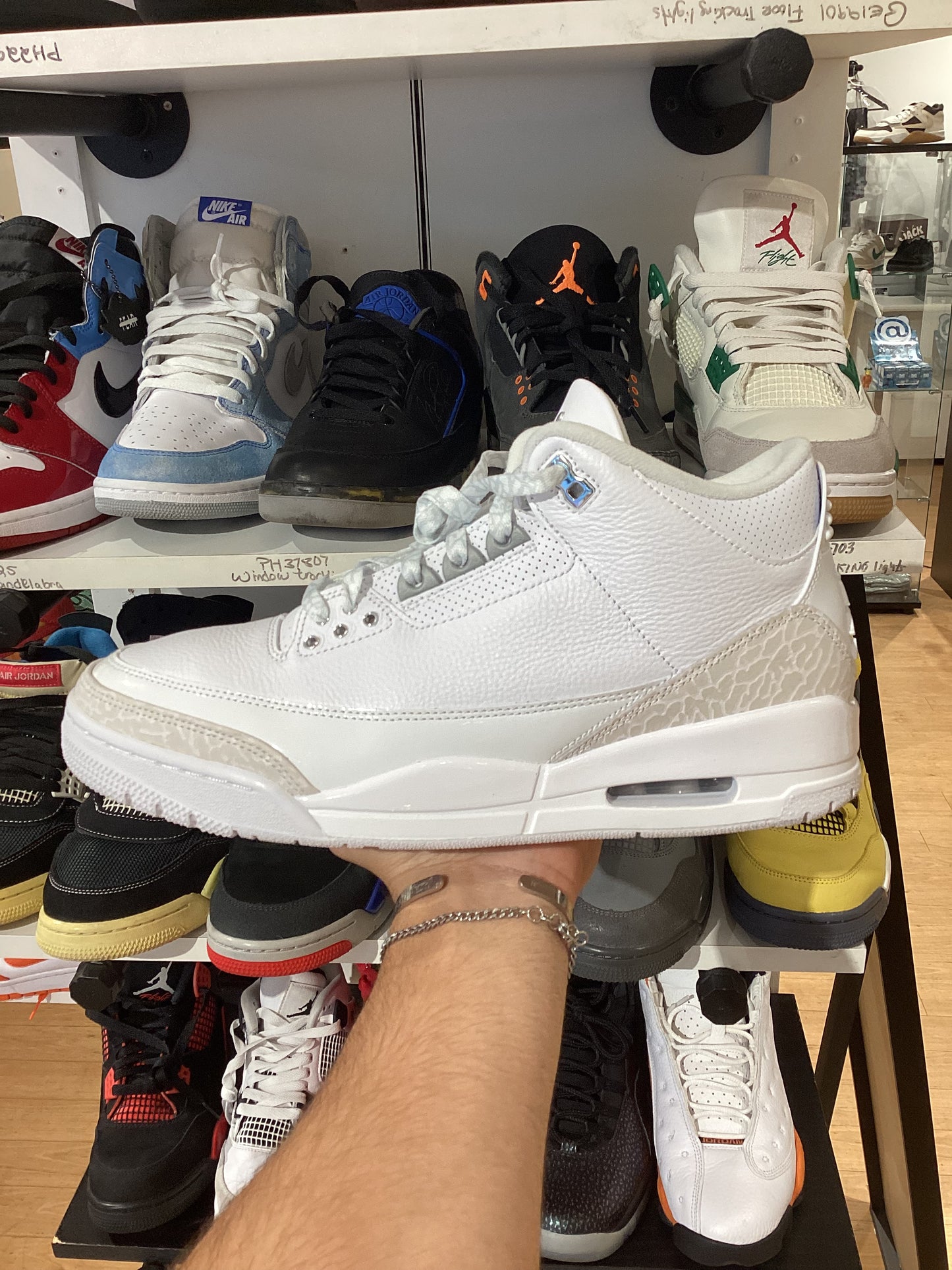 Air Jordan 3 Retro Pure Money
2025 (PRE-OWNED)