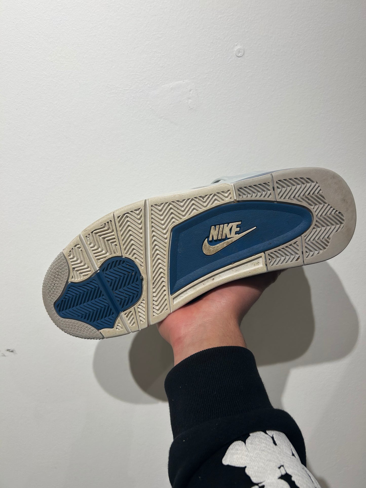 Jordan 4 Military Blue (Pre-Owned)
