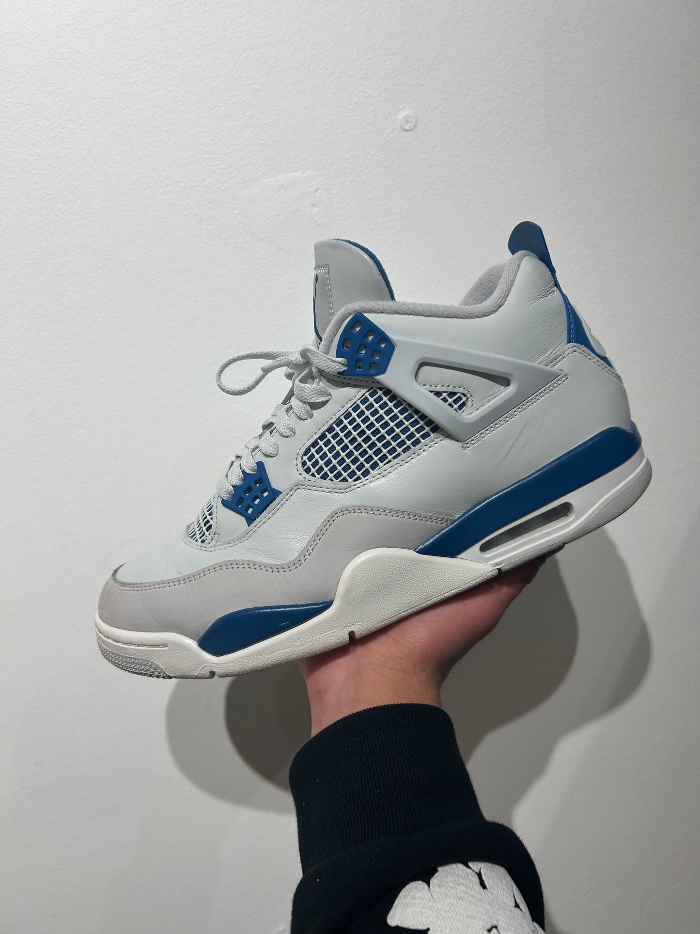 Jordan 4 Military Blue (Pre-Owned)