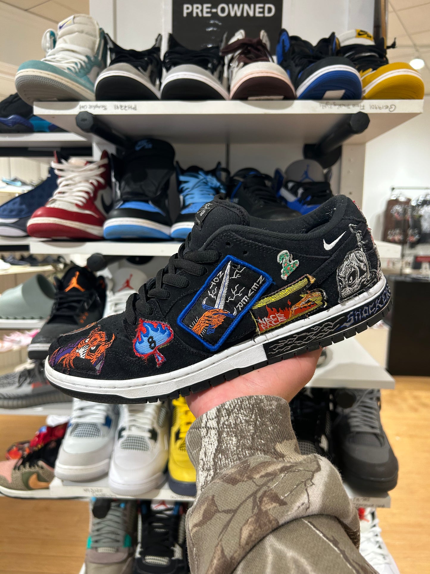 Dunk Low SB Pro Neckface (PRE-OWNED)