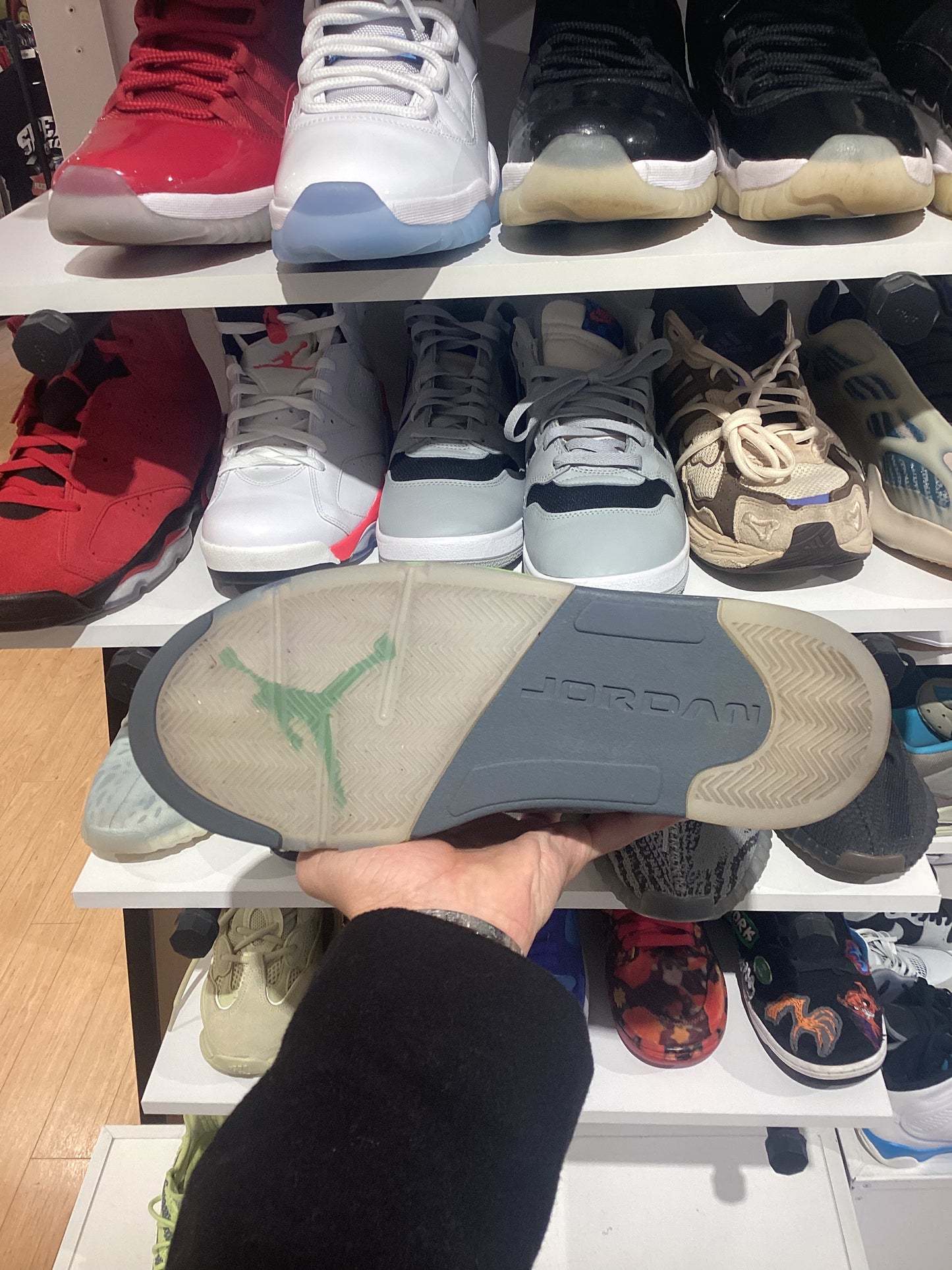 Air Jordan 5 Retro Green Bean
2022 (PRE-OWNED)
