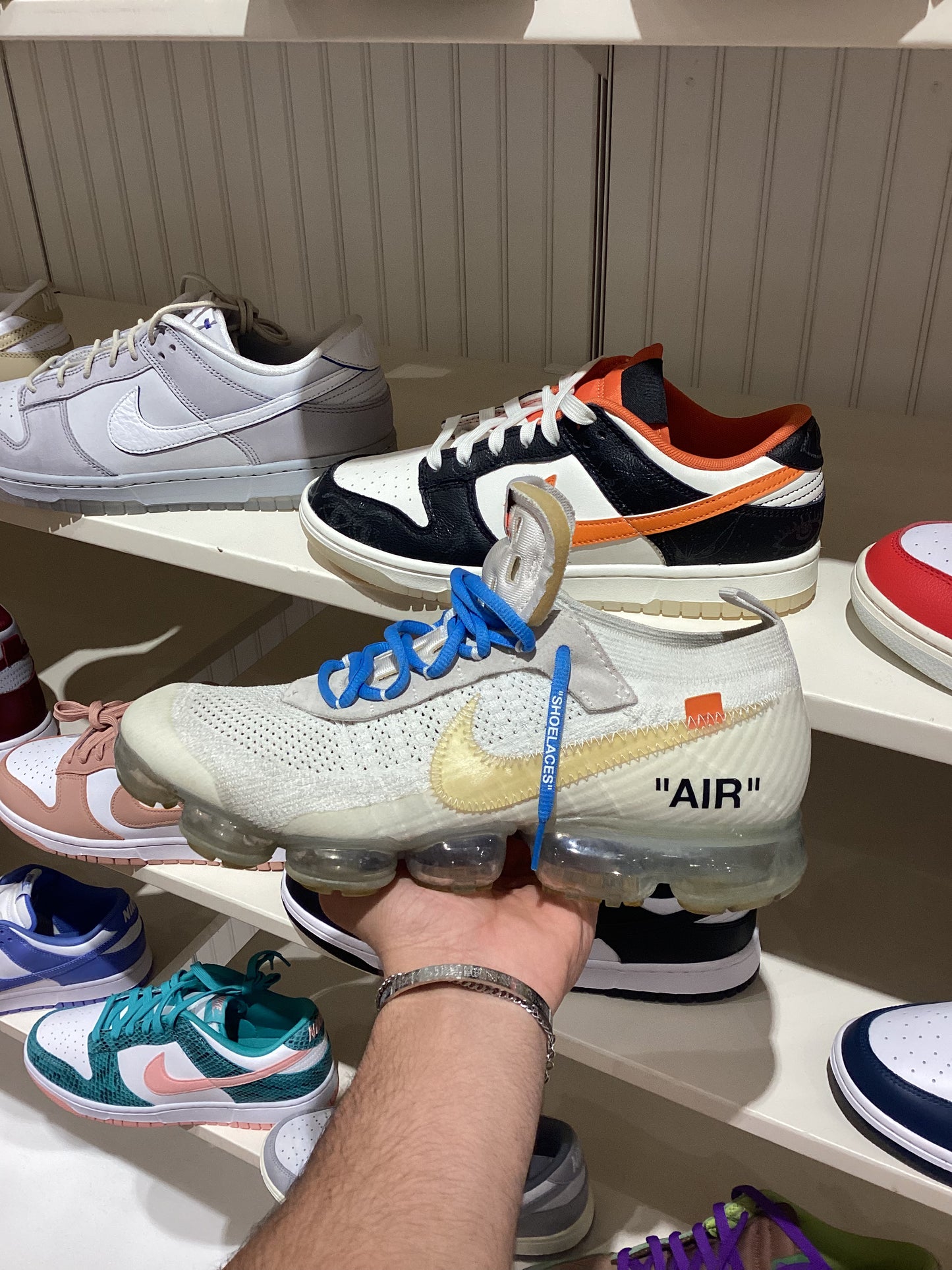 Nike Off-White x Air VaporMax
Part 2 (PRE-OWNED)