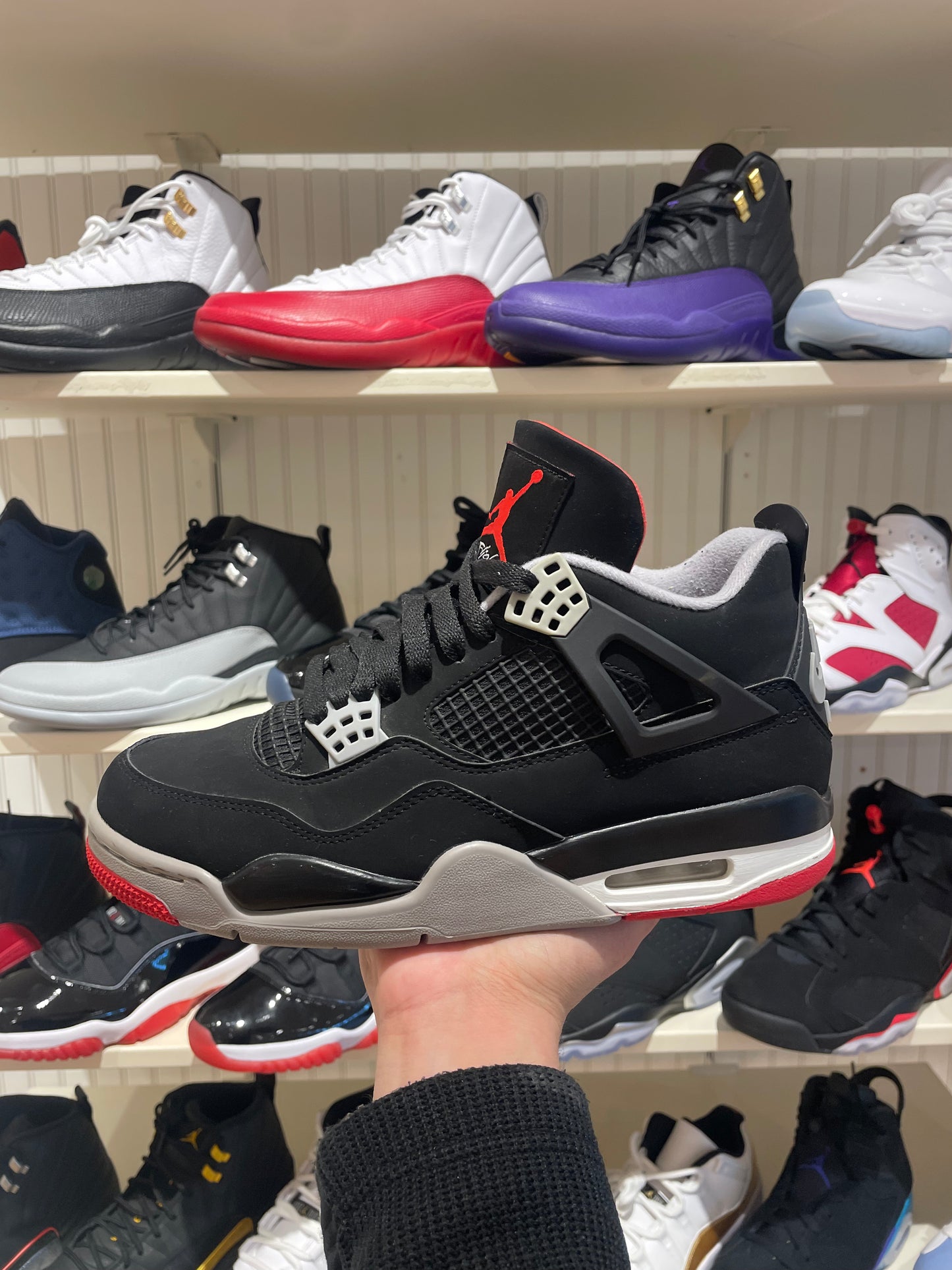 Jordan 4 Bred OG 2019 (PRE-OWNED)