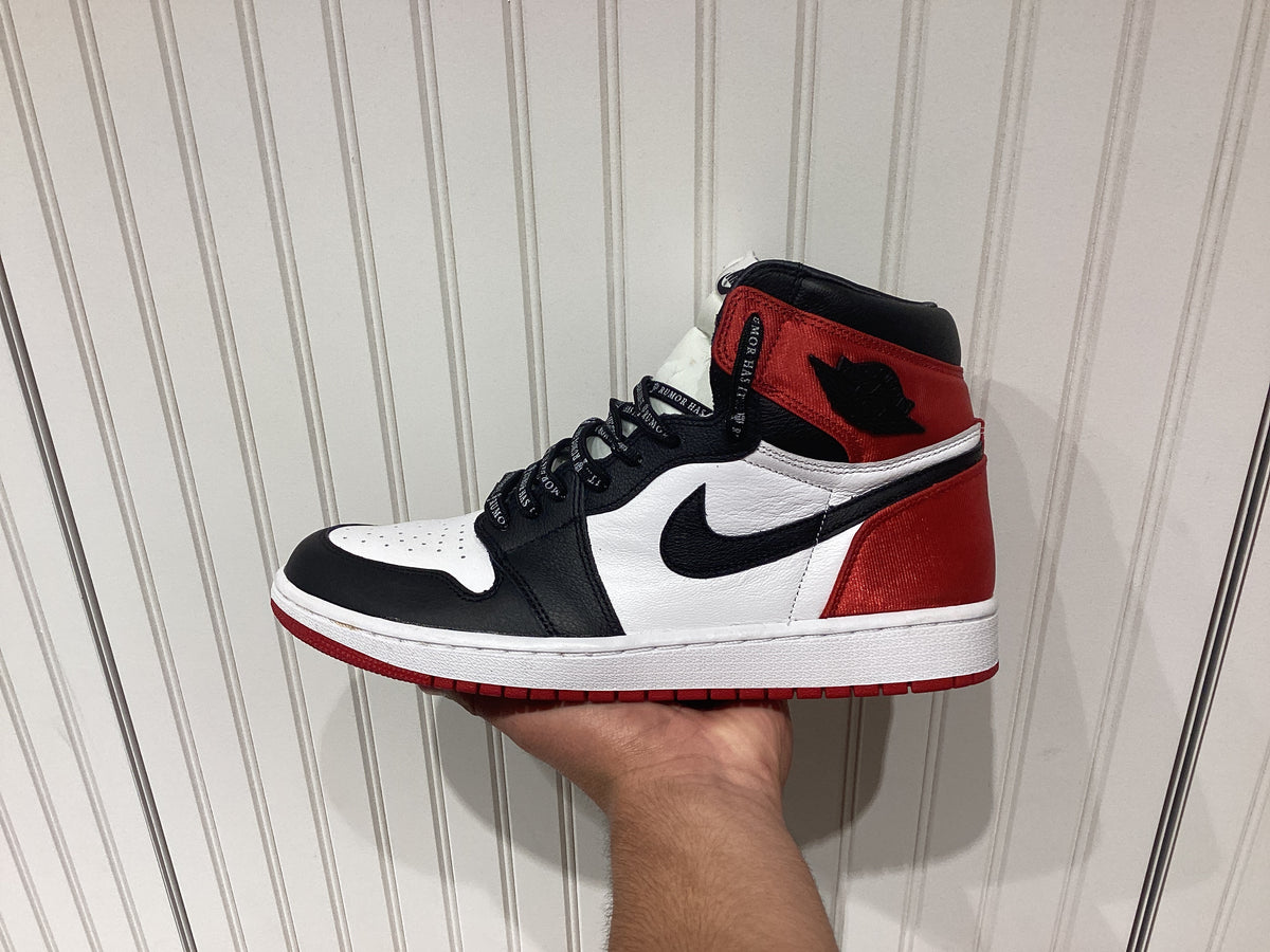 Wmns Air Jordan 1 Retro High Satin Black Toe (PRE-OWNED)